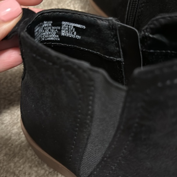 Booties! - Picture 3 of 4